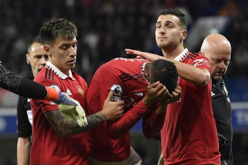 瓦拉内重伤,瓦拉内 膝盖