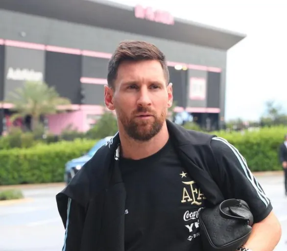 tyc:梅西身患流感明日出战成疑,阿尔瓦雷斯可能会代替他