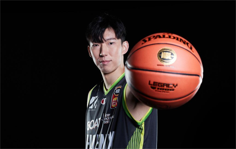 周琦凤凰队,曝周琦新赛季在凤凰队的身份是亚外,周琦再次加盟澳凤凰队,周琦墨尔本凤凰队首秀