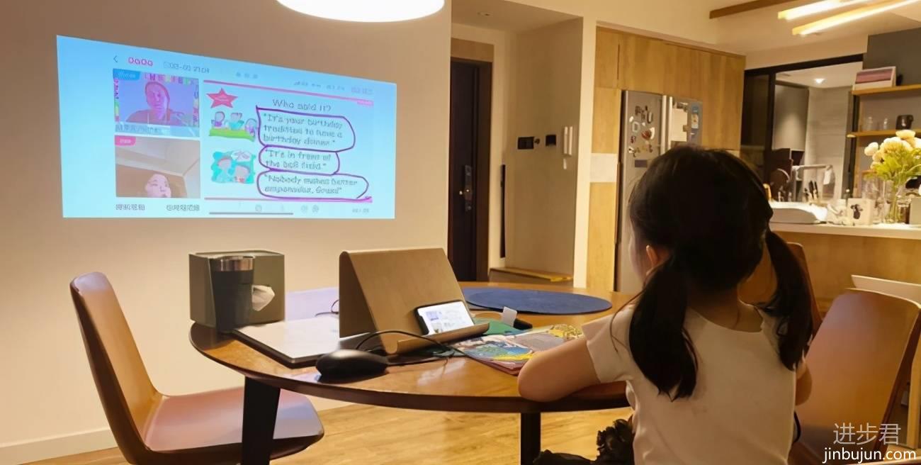 好纠结，买投影仪还是大屏幕电视？从6个维度分析，选择不困难