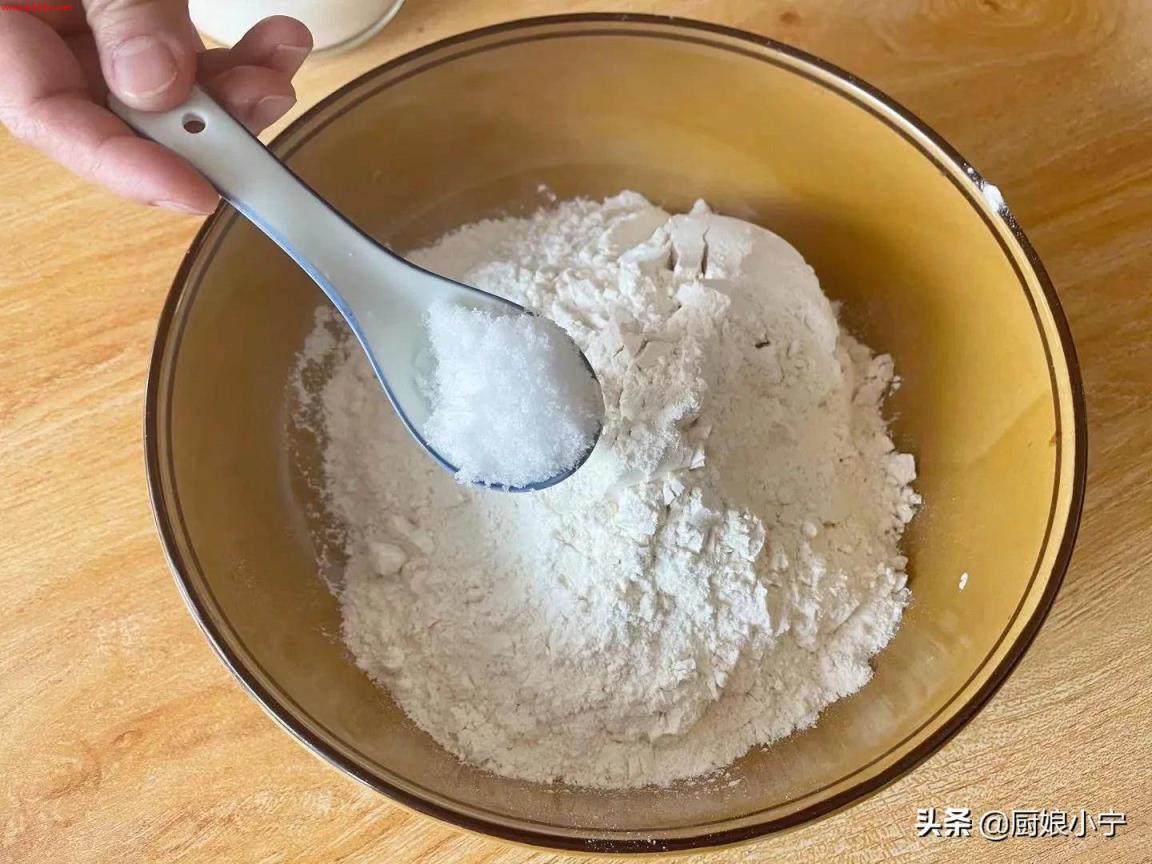 二十八把面发,冬天发面有技巧,不加牛奶泡打粉,40分钟发满盆
