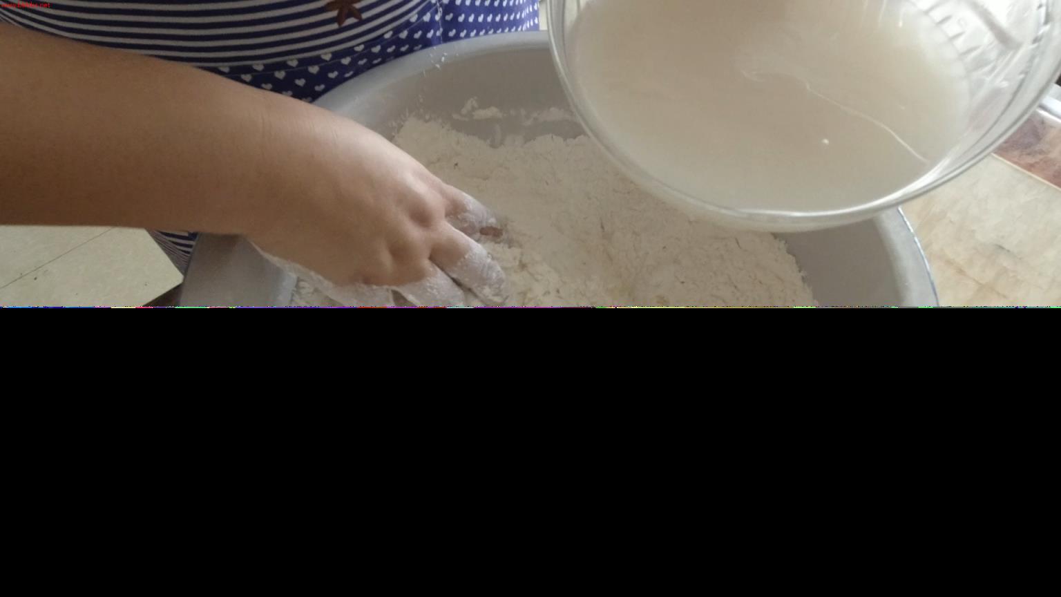 在家蒸馒头,开水上锅和“冷水蒸”有啥区别?这才是正确的做法