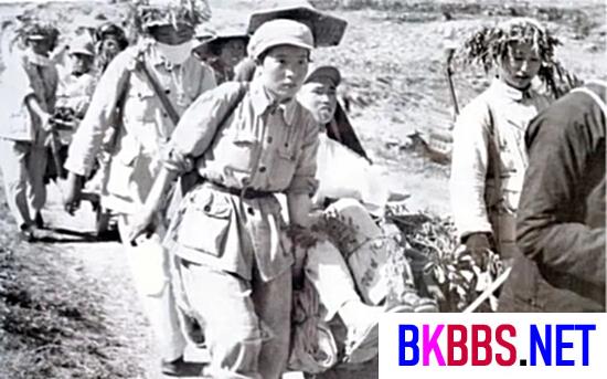 战士责任重！记参加历届全国人大的军队女英模代表