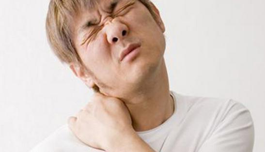 咽喉部炎症会引发颈椎病？