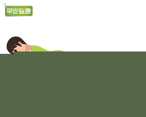 双手撑开约1.5个肩膀宽,呈棒式、伏地挺身姿势。