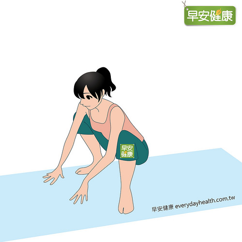 一个动作伸展全身!排出体内湿气消疲劳