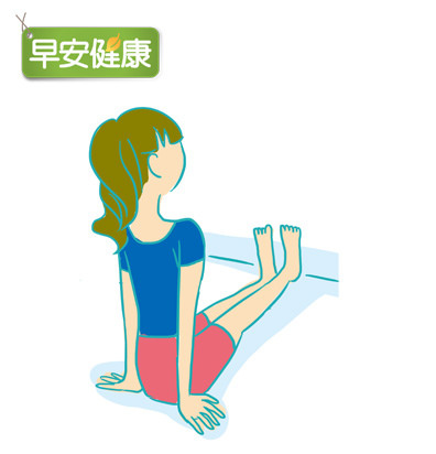 膝窝拍地,打造长直腿1