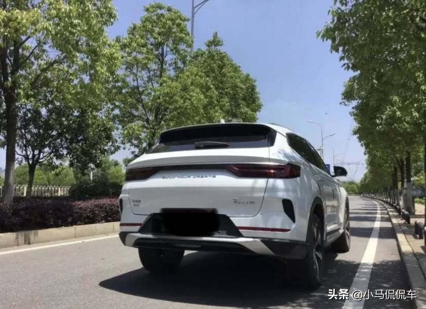 喜提比亚迪宋PLUS DM-i,馈电状况下油耗5.2升,这个缺点挺致命