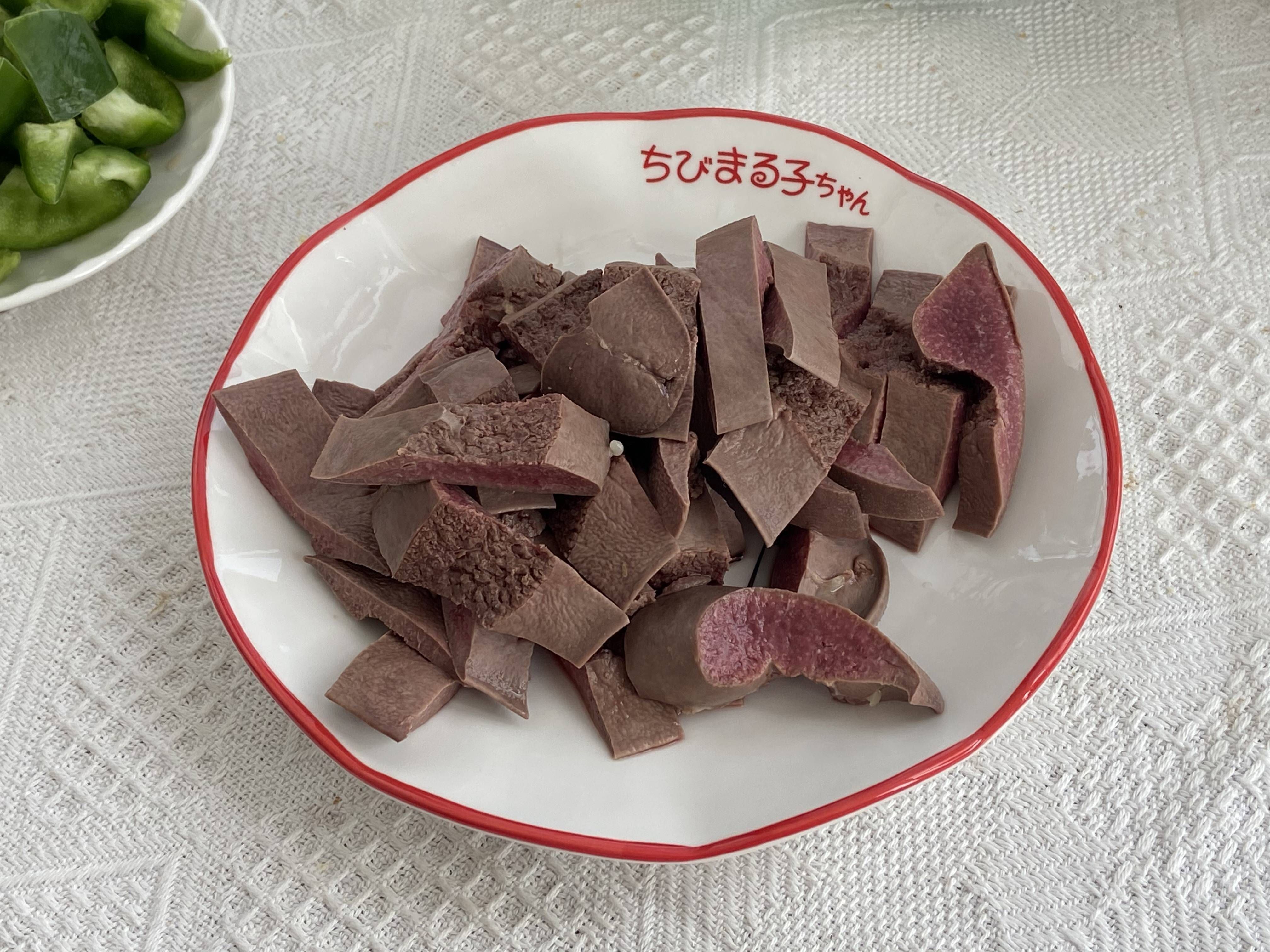 冬天多给家人吃猪肝,补充营养味道好,简单炒一下就上桌