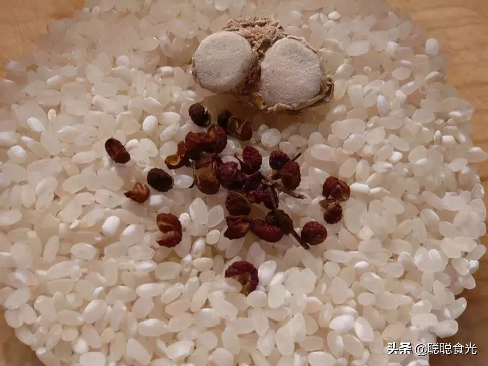 原来保存粮食这么简单,放一年都不生虫,学会了放心囤