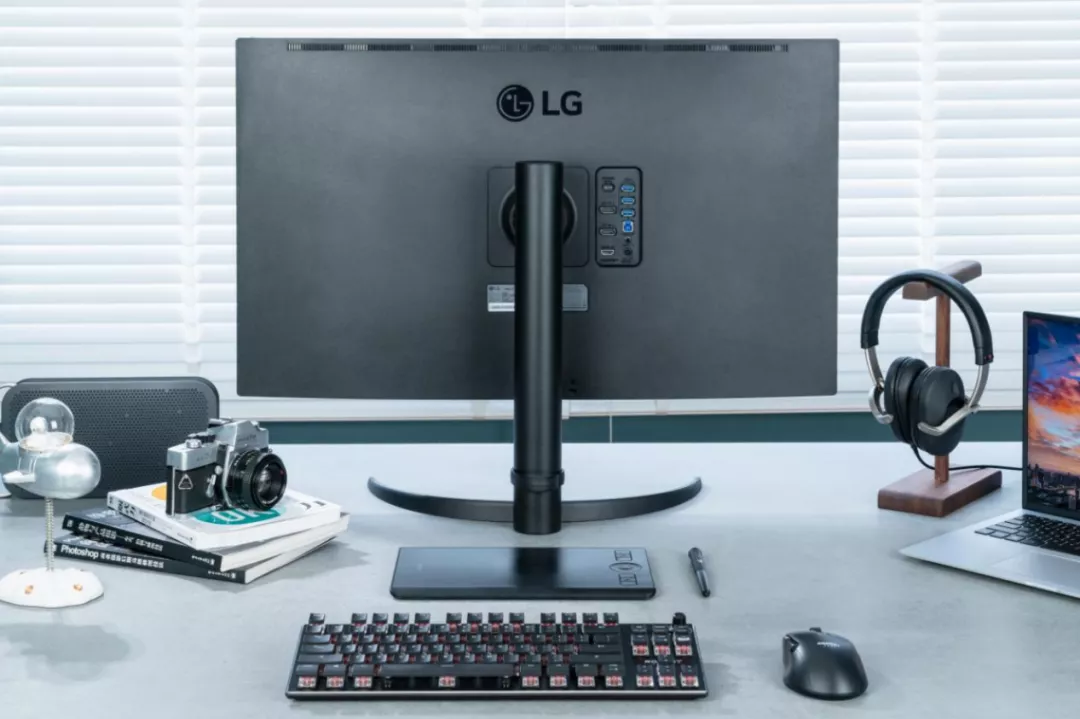 专业显示器的画质天花板!LG 32EP950 OLED显示器评测