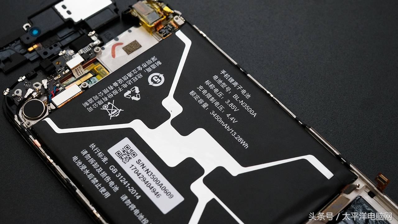 金立S10拆解图赏:解密全球首款四摄像头手机