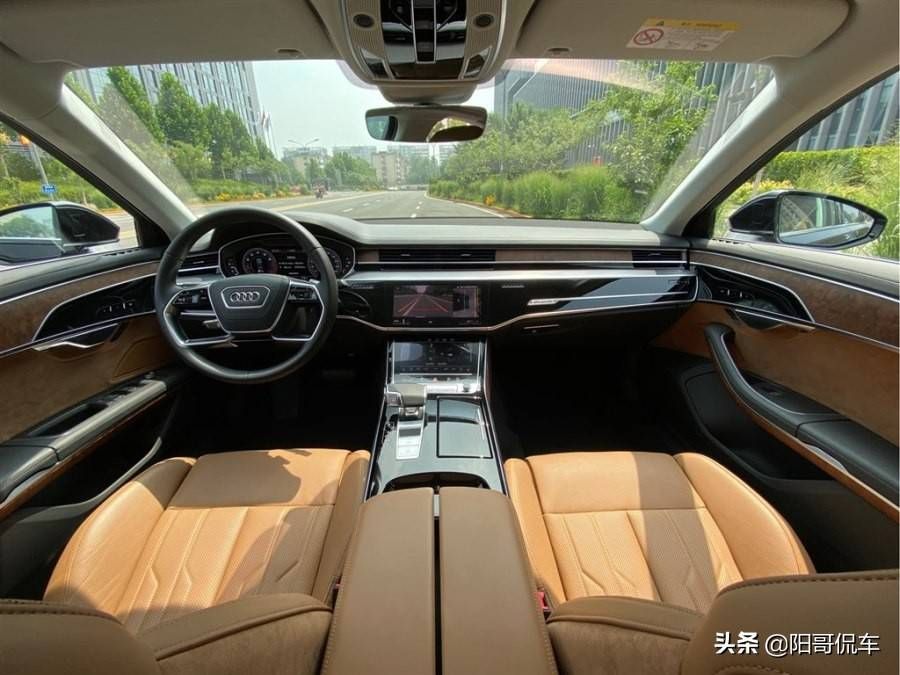70万左右的奥迪A8L能买吗?汇总优缺点,硬实力很强