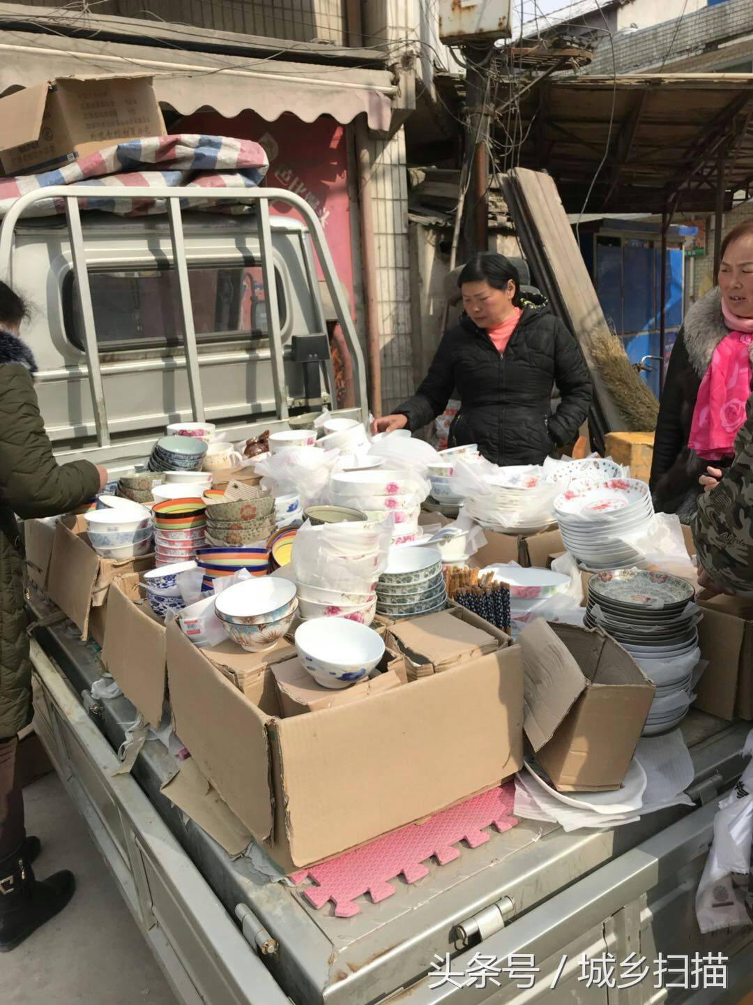 皖西青年鄂东乡集卖碗碟,薄利多销,一车货三天可卖完,净赚四千