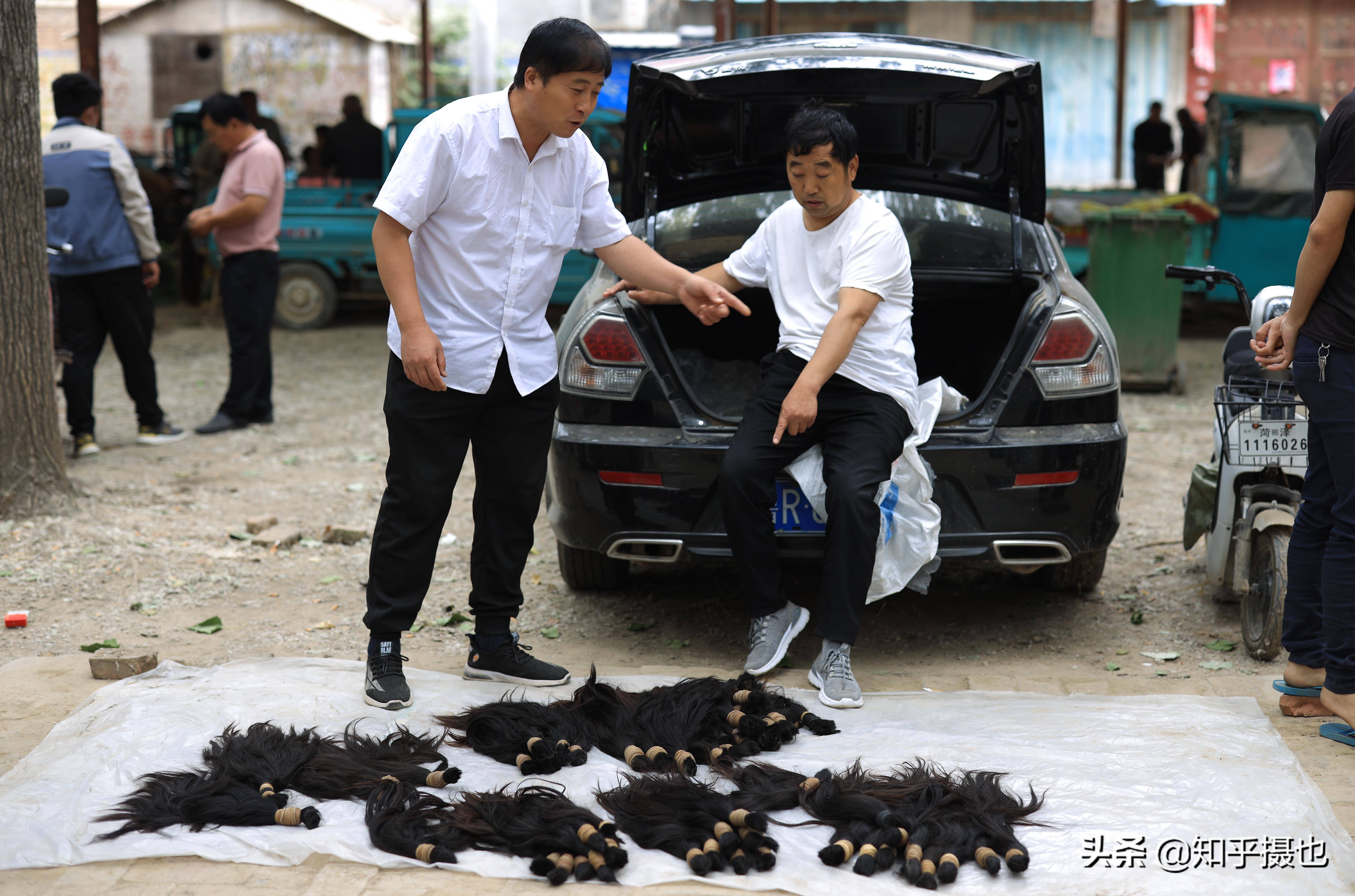 “中国发都”鄄城,最原始的地摊式买卖,简单直接效率快