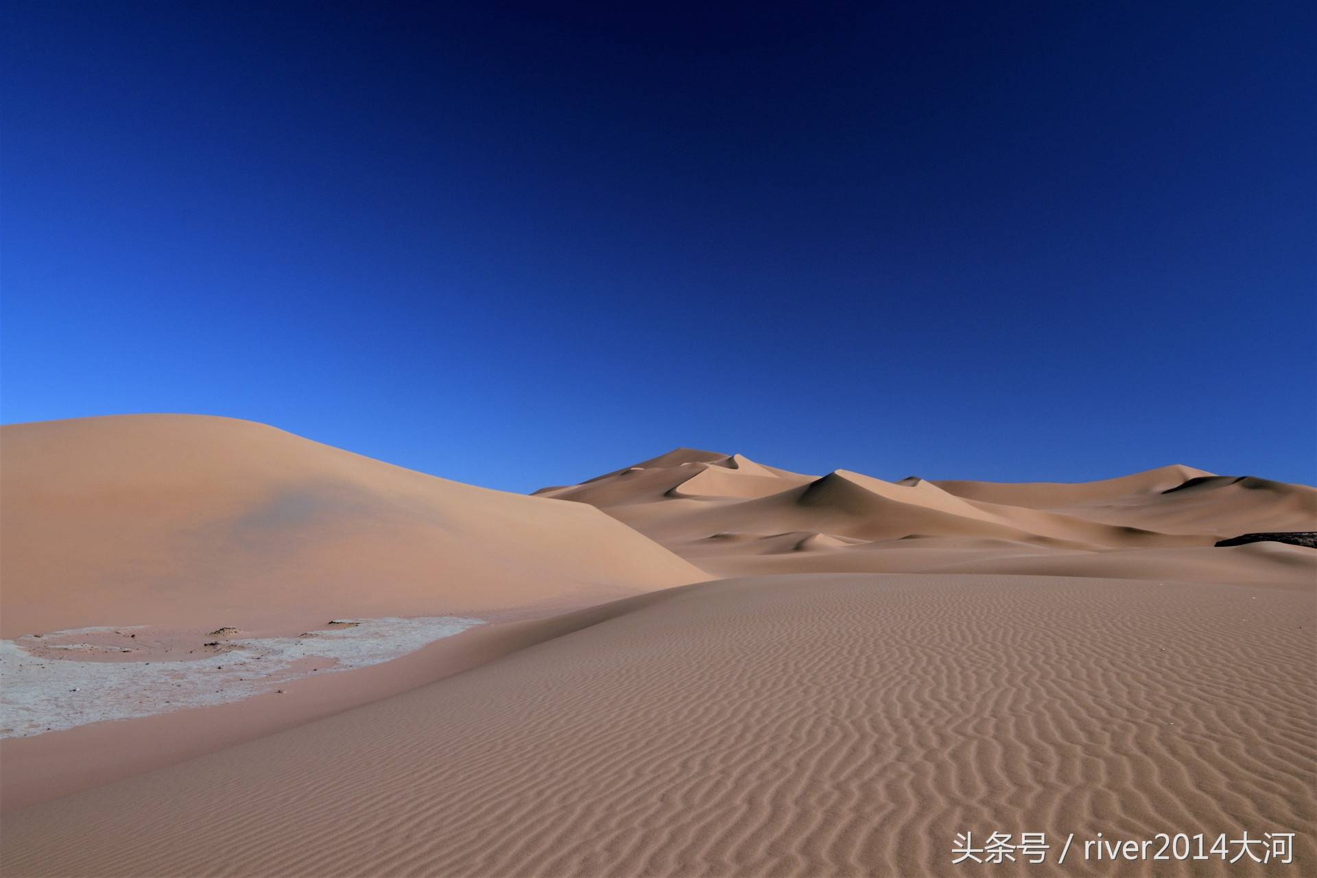 世界上最大的沙漠,跟美国面积差不多大,已是旅游景点