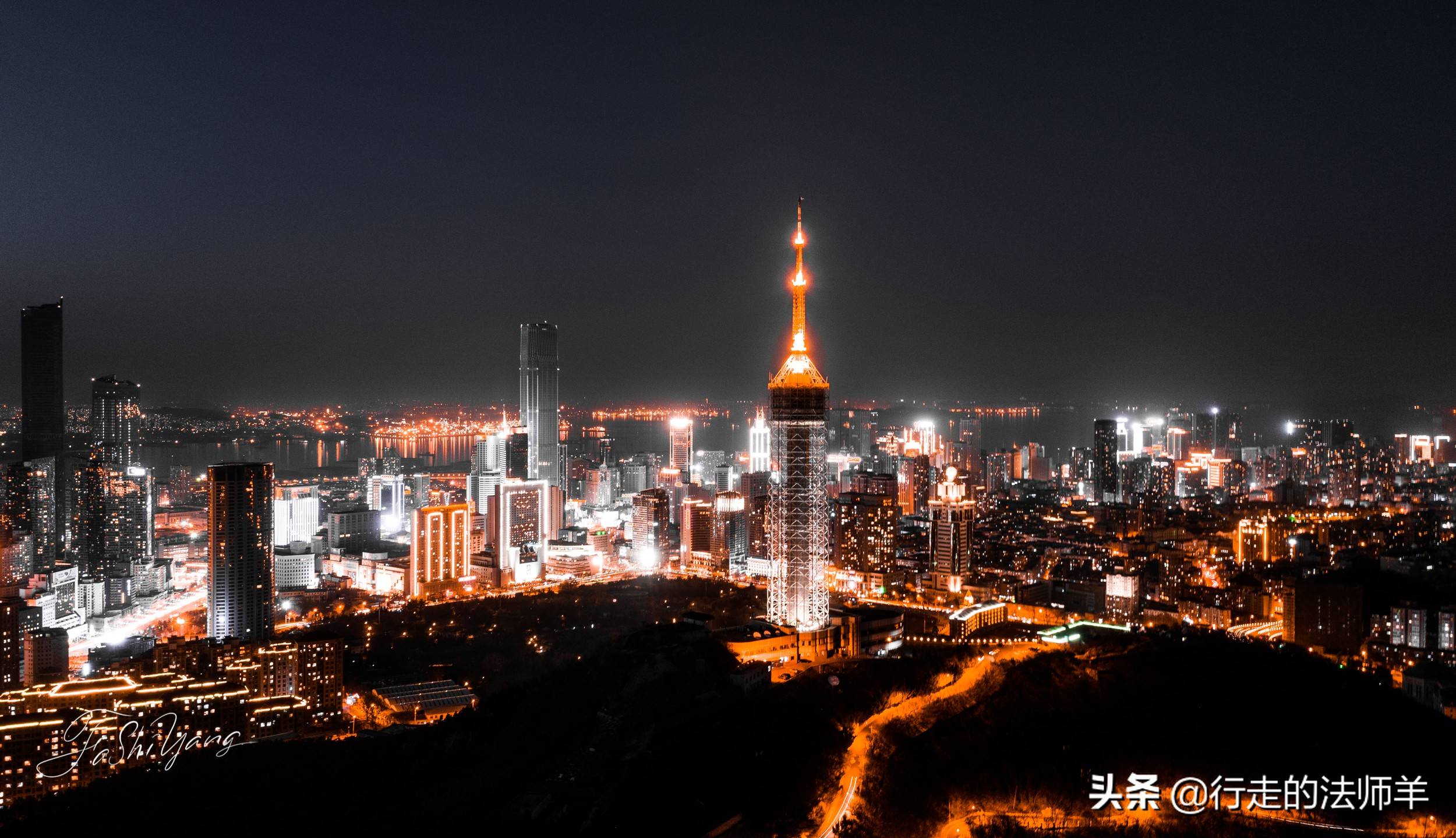 北方明珠大连,夜晚依旧灯火璀璨