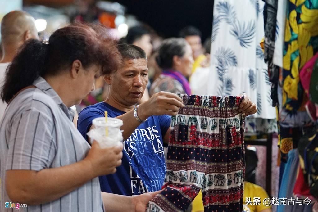 越南芽庄大量外国人聚居,中国人和俄罗斯人最多,连菜单都是中文