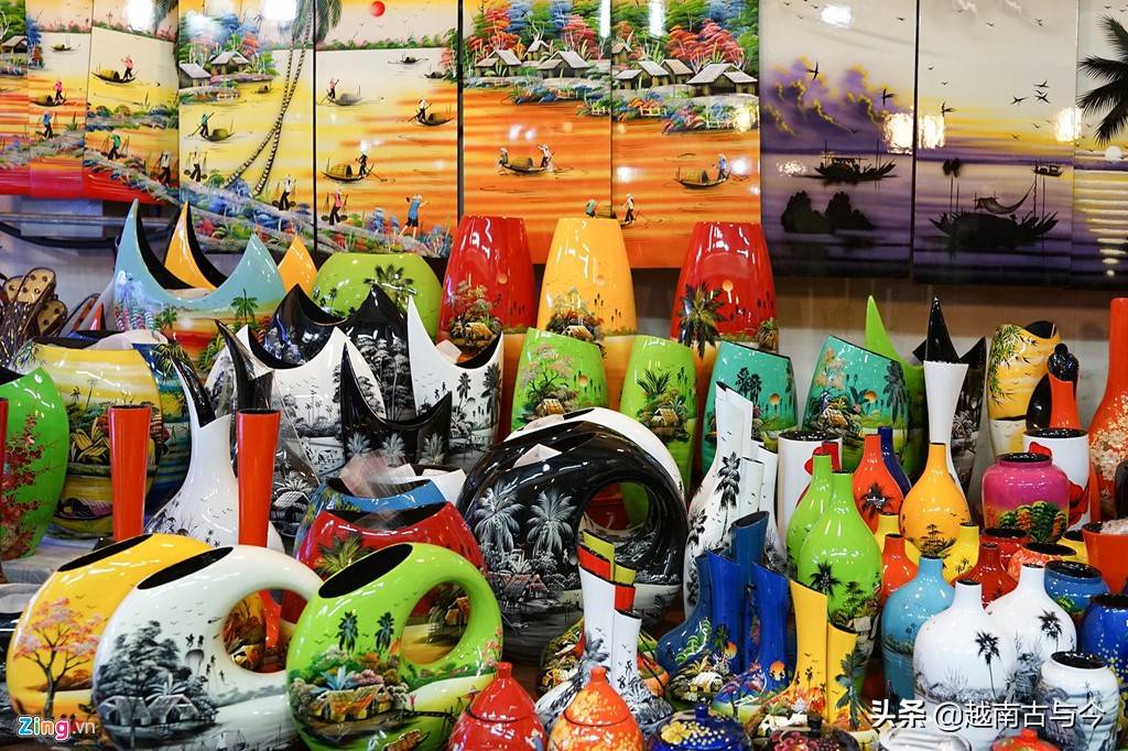 越南芽庄大量外国人聚居,中国人和俄罗斯人最多,连菜单都是中文