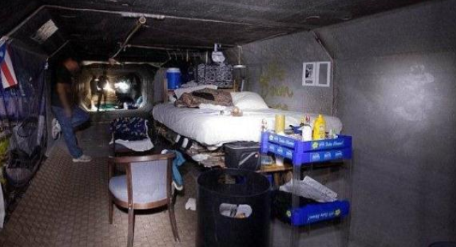 实拍:繁华的拉斯维加斯城市下面,一群住在下水道的人们
