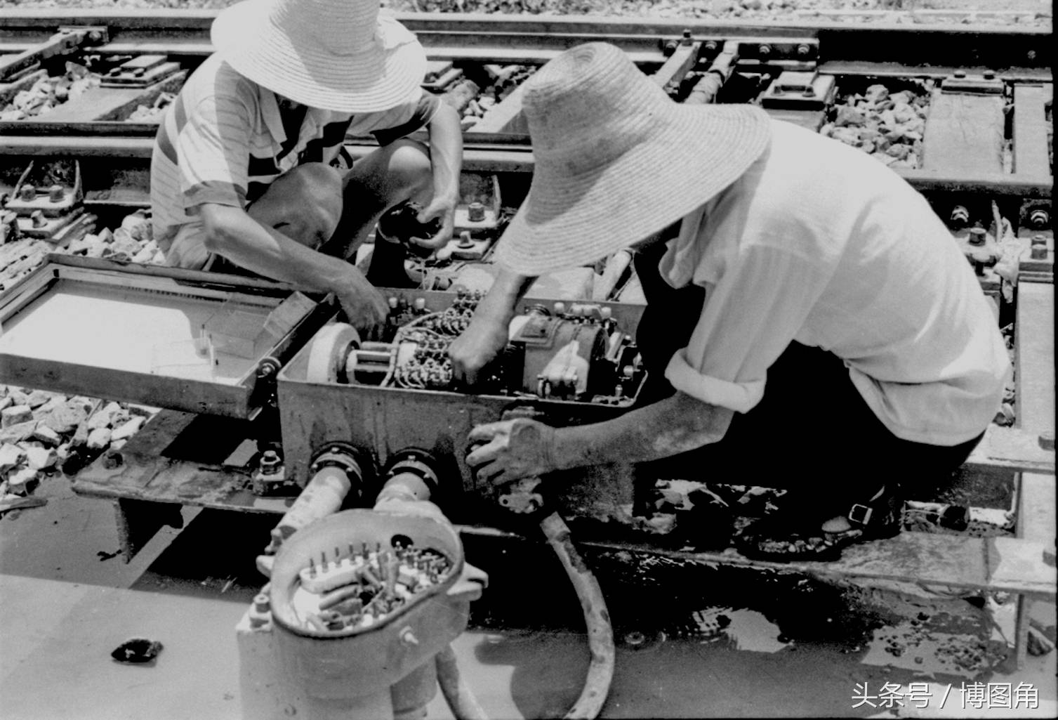 1996年7月,被水围困的广西柳州铁路局