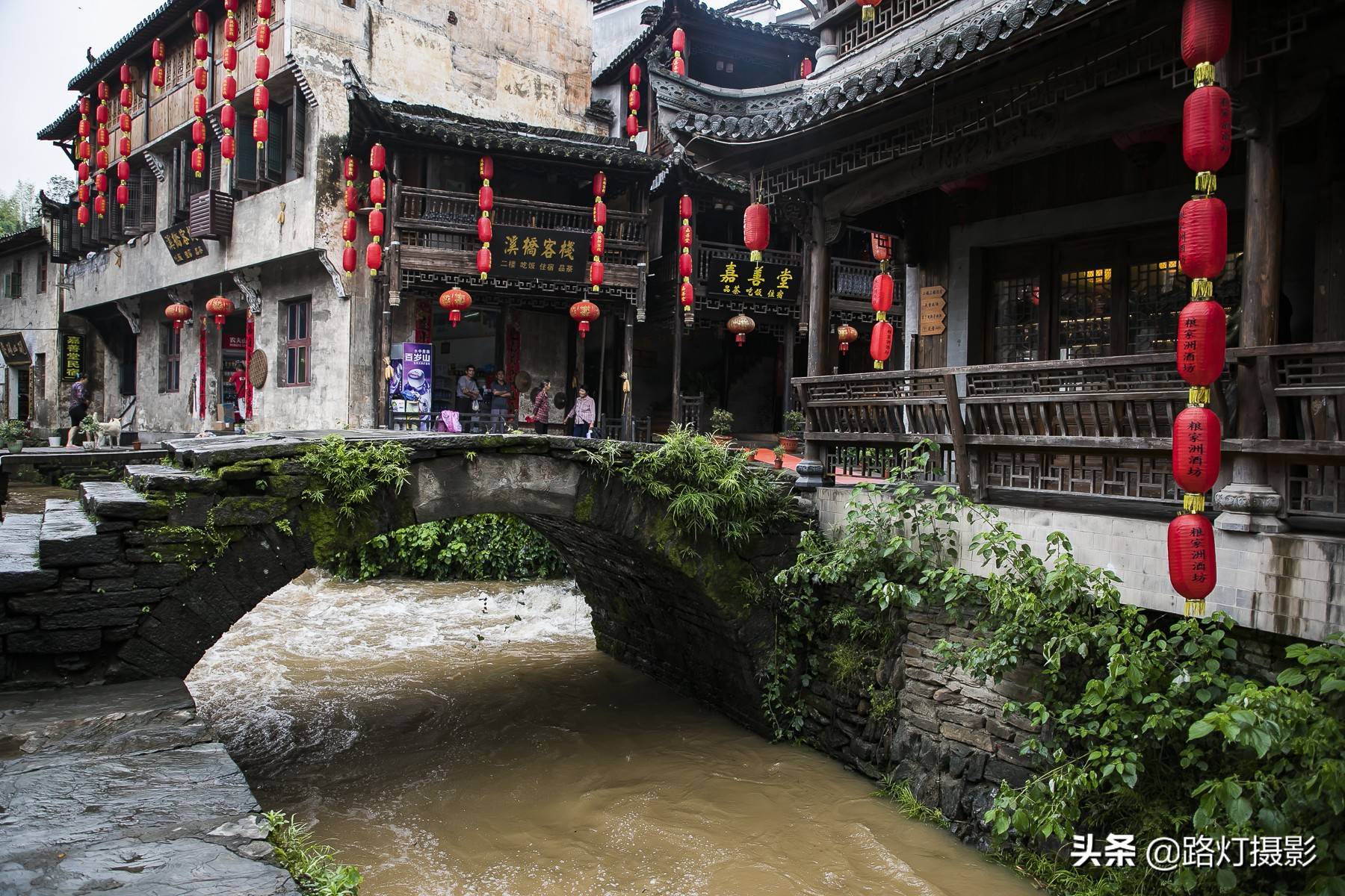 江西婺源有座古村,名字俗气带“坑”,风景却堪比江南乌镇