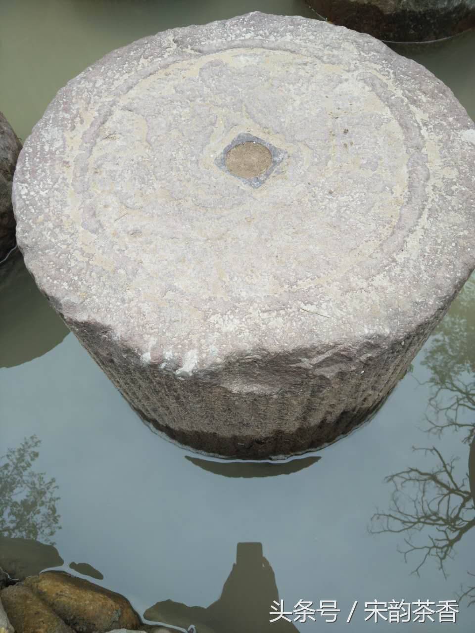 夯(hang)和石磙还有人认识吗?上年纪的农村人都应该记得它