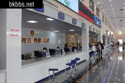 车管所周六周日上班吗1