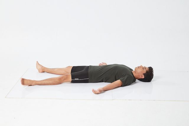 摊尸式Shavasana.jpg
