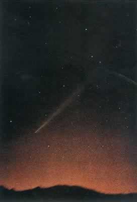 天文学家发现池谷·关慧星