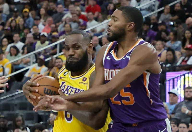 skip又发推:詹姆斯季前赛打得跟抢7一样,他知道这场不算数