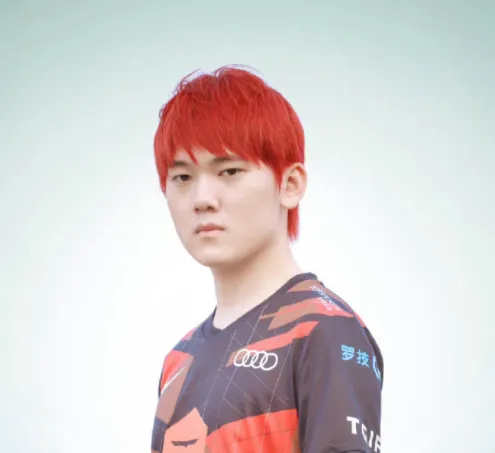 tes官方发布拍摄花絮照:红发jackeylove