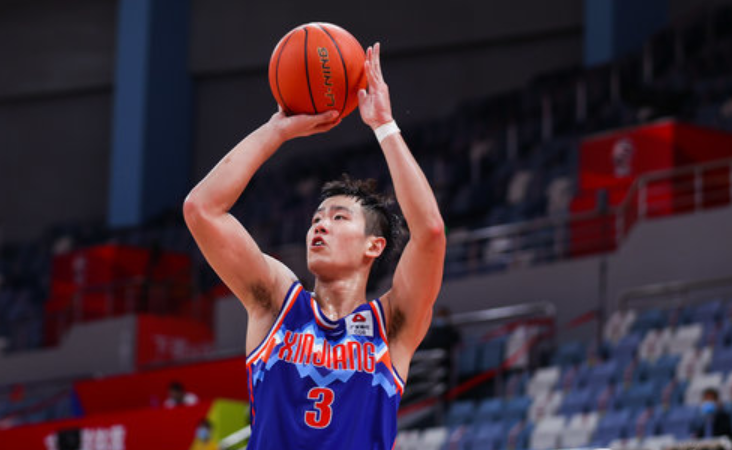 不愧为探花!范汇鎏9投4中砍下10分4板3助2断1帽