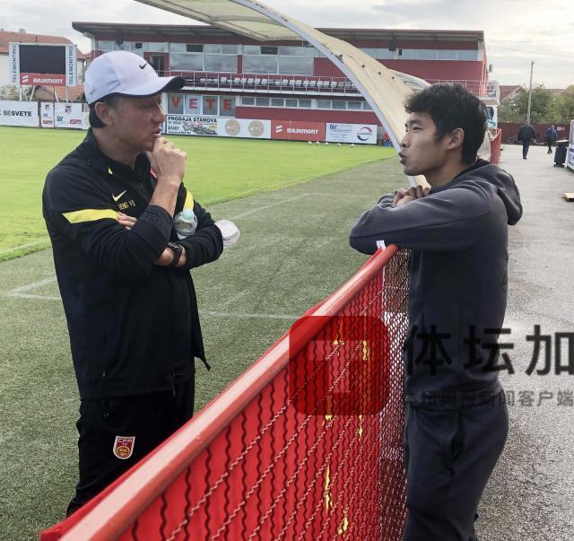 成耀东:贾博琰留洋两个月,可以看出他有不小的进步