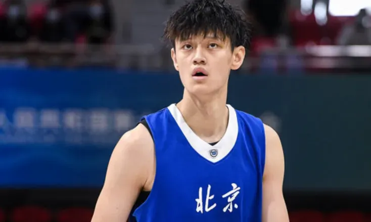 宋翔:曾凡博完成手指复位手术治疗,何时能出战未知p:true,slid:237238045436991,queryid"