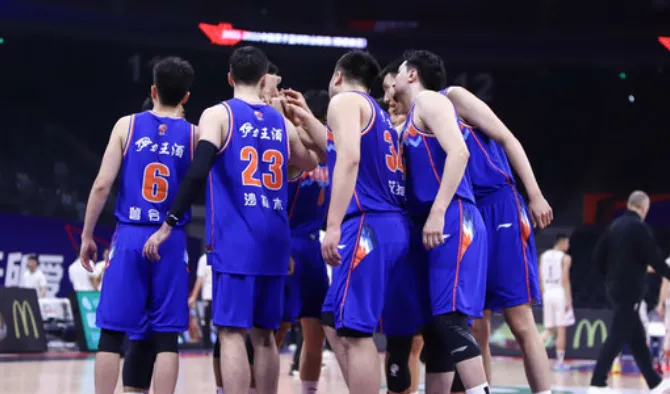 广东队对新疆队今晚篮球赛,广东队对新疆队,广东联赛清远队,新疆与广东篮球比赛